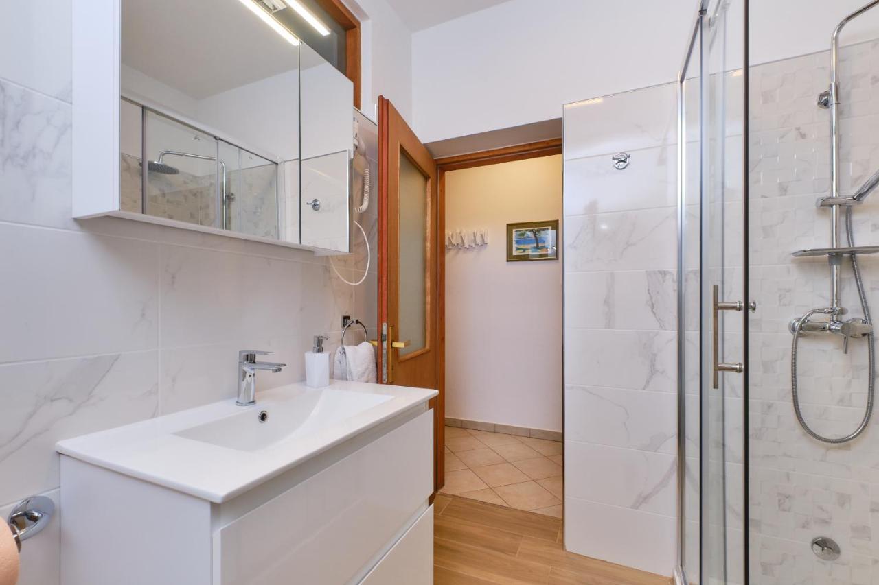 Apartment Budinic Mali Lošinj Екстериор снимка